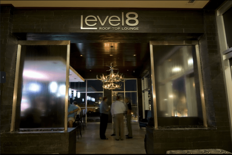 level 8 lounge