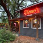 momos pensacola street location
